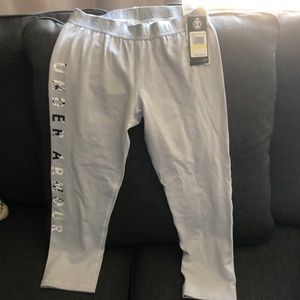 Under Armour crop pants